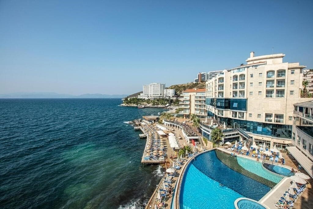 Zdjęcie Charisma De Luxe Hotel 5*