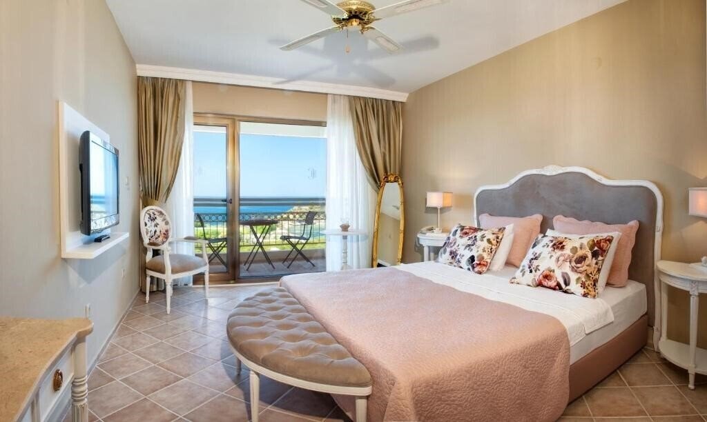 Hotel Carina 3*