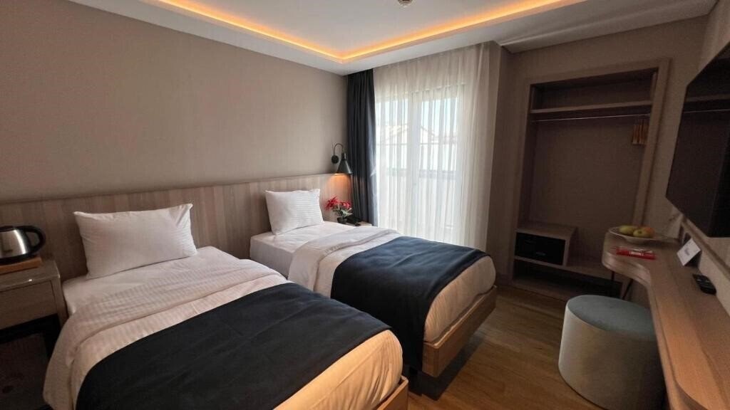 Отель Woxx Hotel 3*