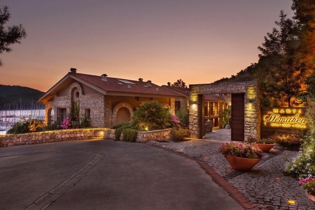 Отель Marti Hemithea Hotel 5*