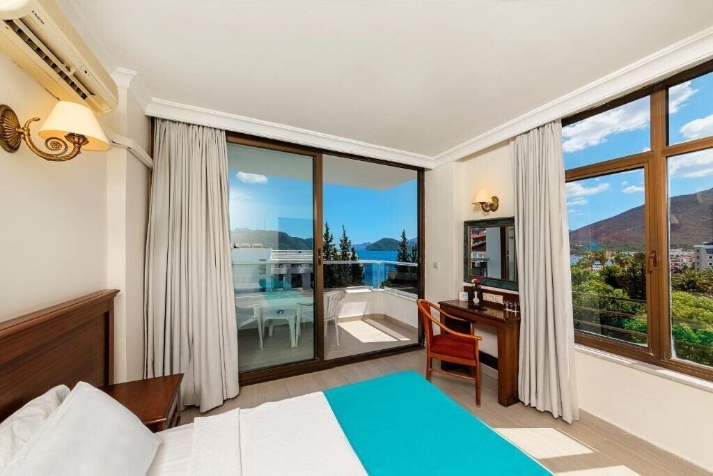 Фото Hotel Kayamaris (ex. Kaya Maris, Kayamaris Hotel & SPA) 4*