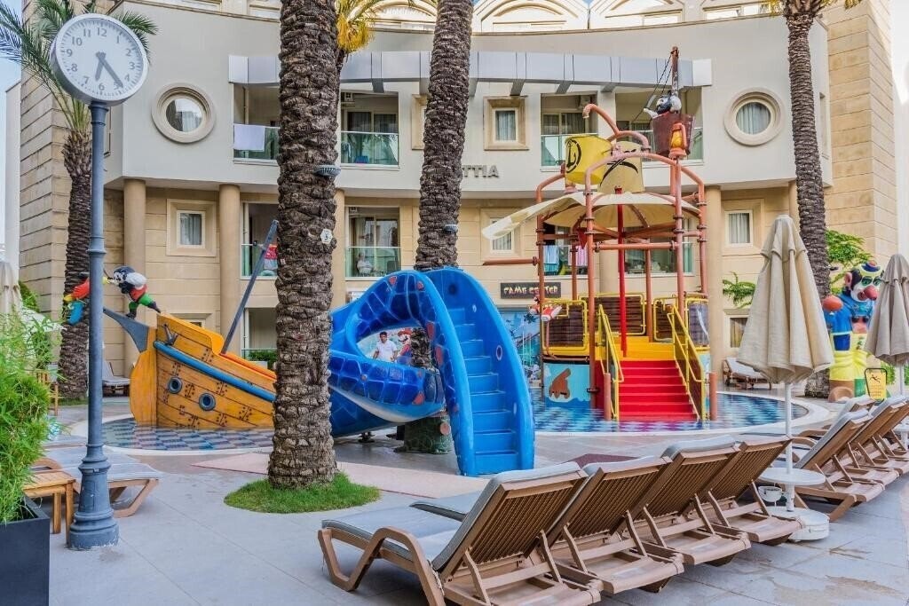 Zdjęcia Grand Cettia Hotel 5*