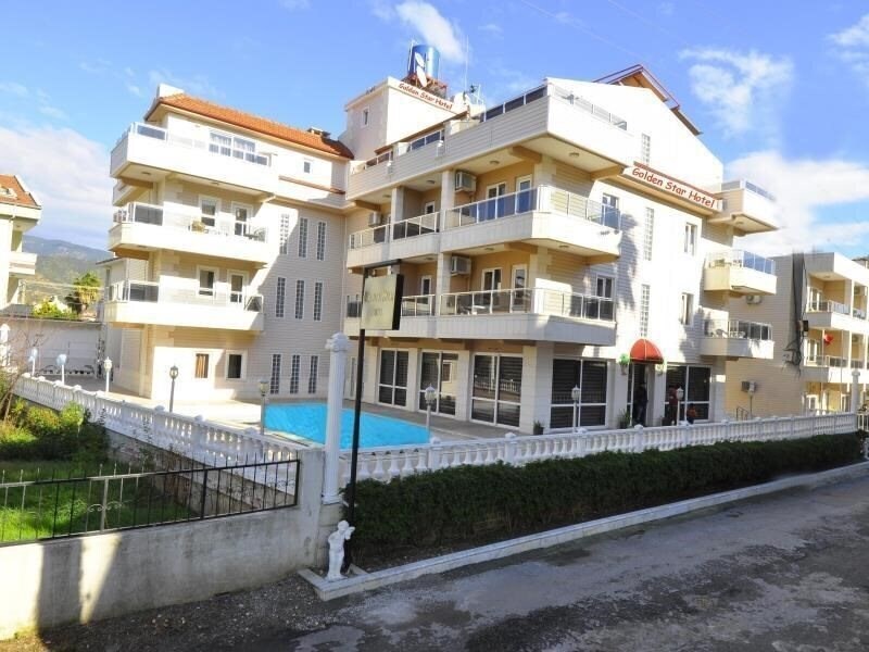 Готель Golden Star Hotel 3*