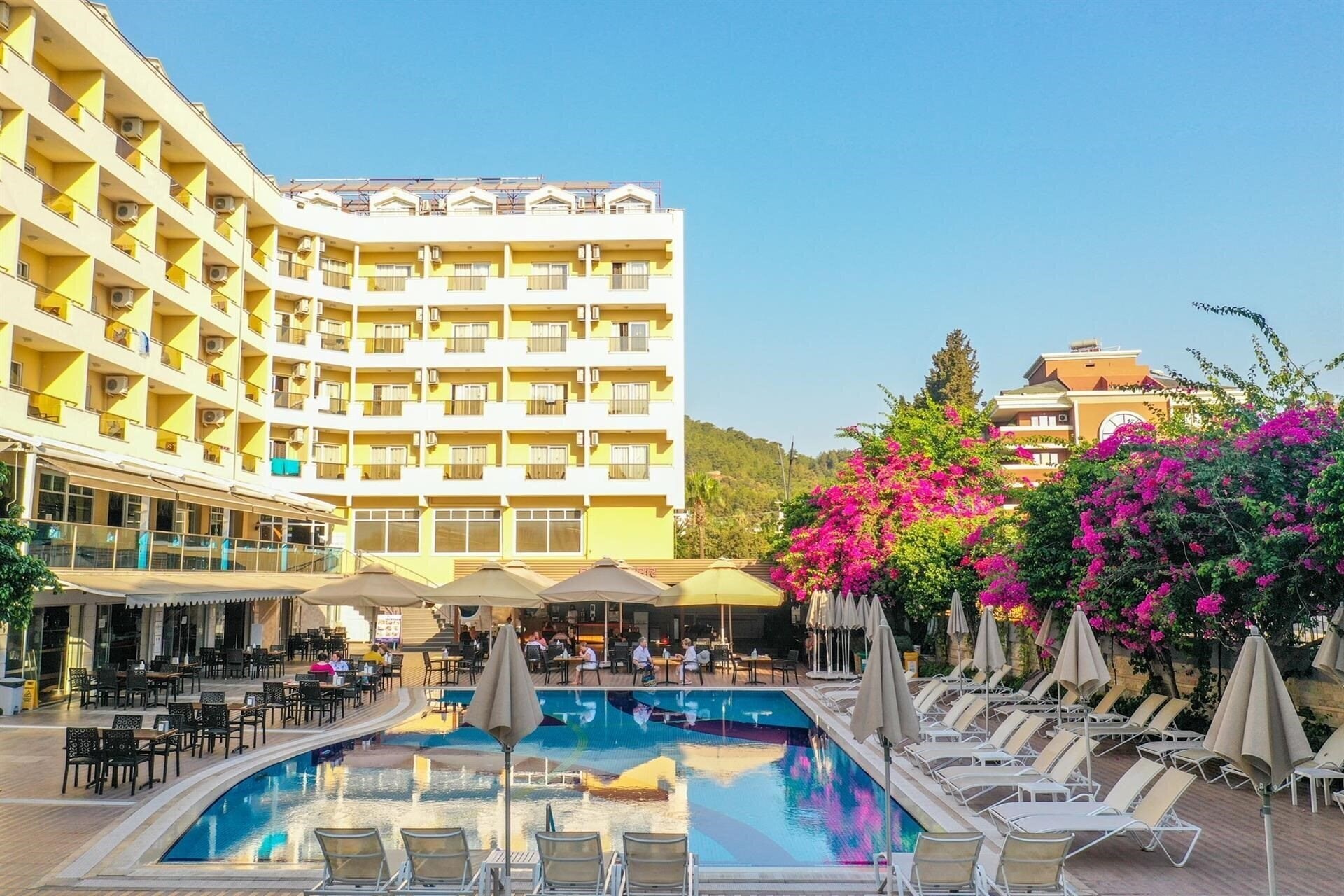 Фотография Prestige Garden Hotel 4*