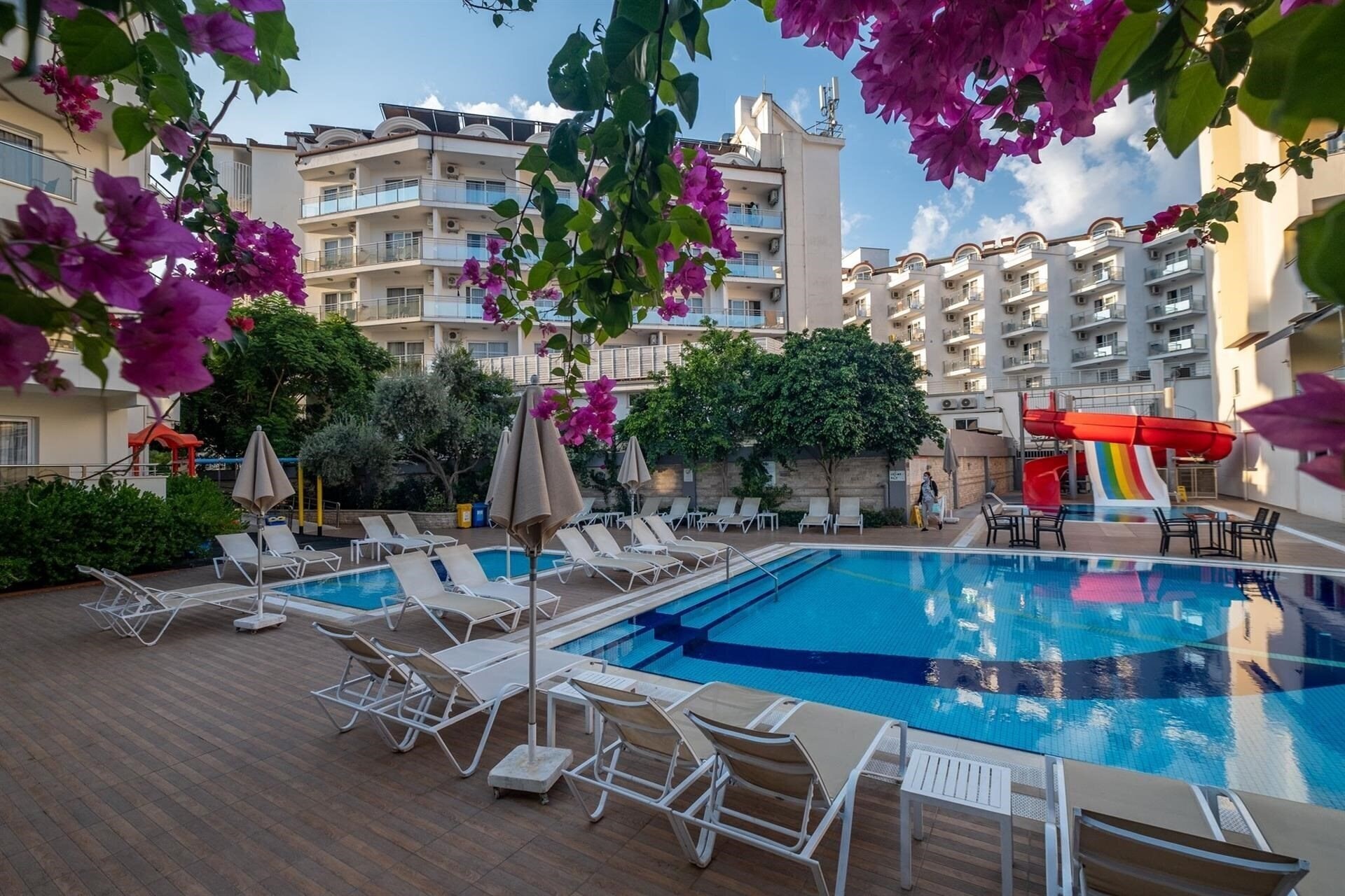 Изображение Prestige Garden Hotel 4*