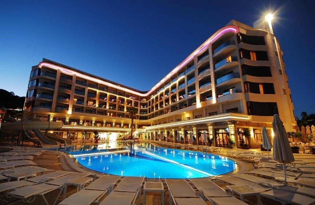 Зображення Golden Rock Beach Hotel 5*