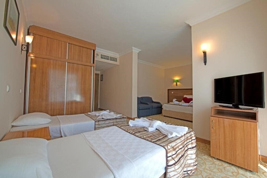 Готель Green Nature Resort & SPA Hotel 5*