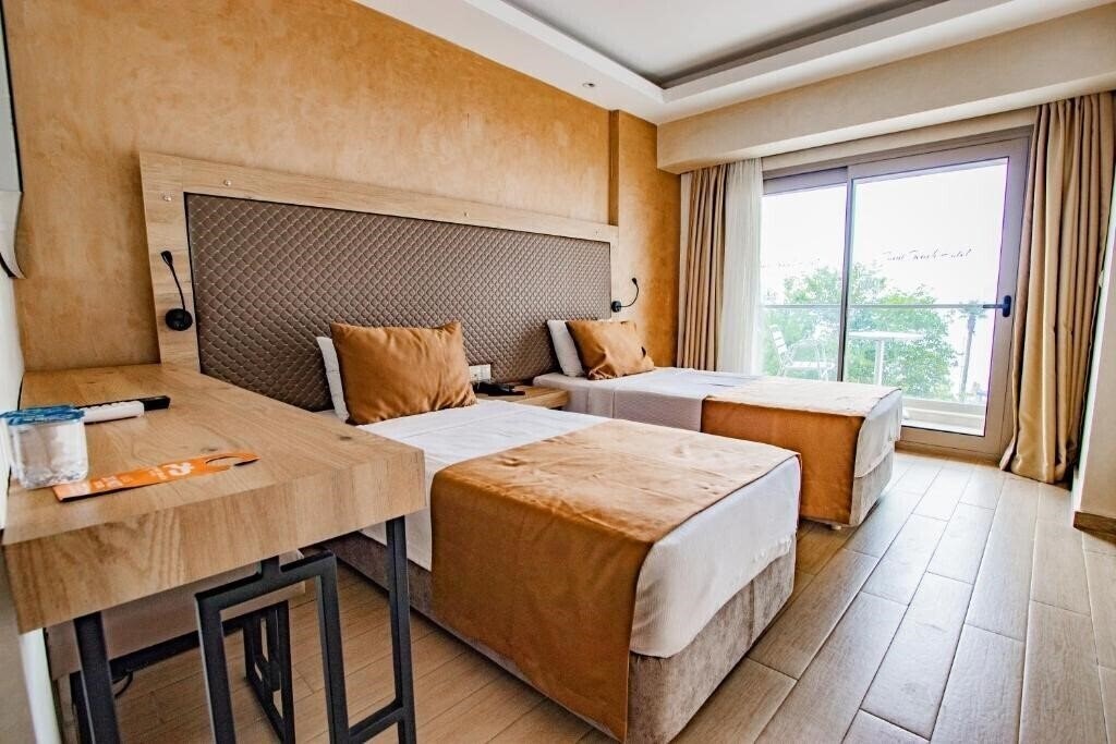 Зображення Point Beach Hotel (ex. Point Beach Hotels, Mehtap Beach Hotel) 4*