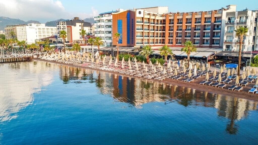 Готель Point Beach Hotel (ex. Point Beach Hotels, Mehtap Beach Hotel) 4*