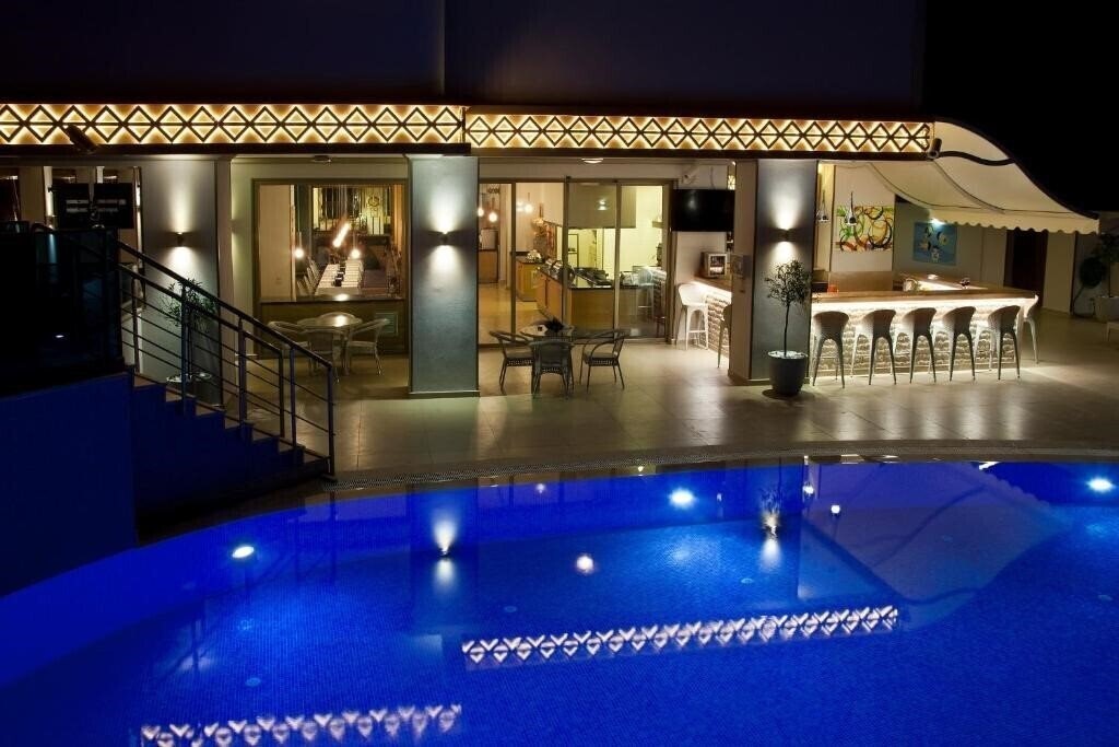 Зображення Aurasia Deluxe Hotel (ex. Aurasia Design, JDW Design Hotel, JDW Luxury Dizayn Hotel, Jan de Witt Hotel) 3*