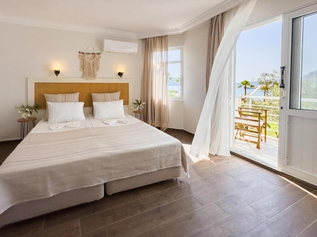 Zdjęcia Chillos Beach Hotel & Lounge 3*