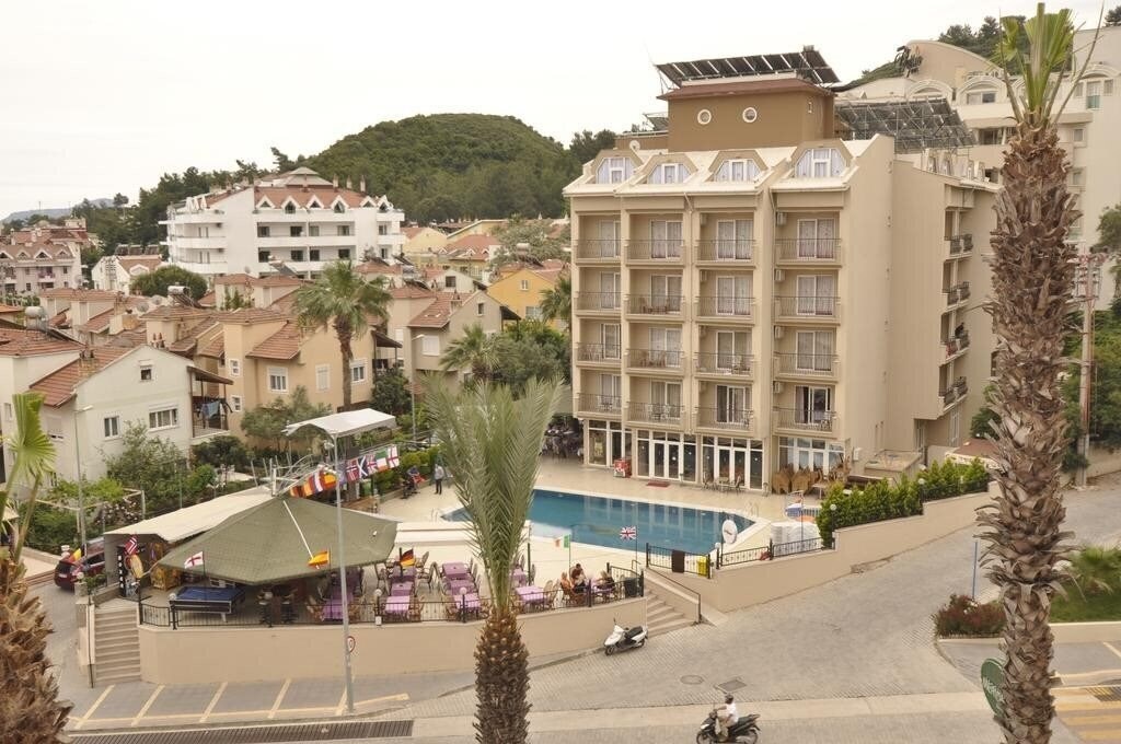 Hotel Club Hotel Dorado 3*