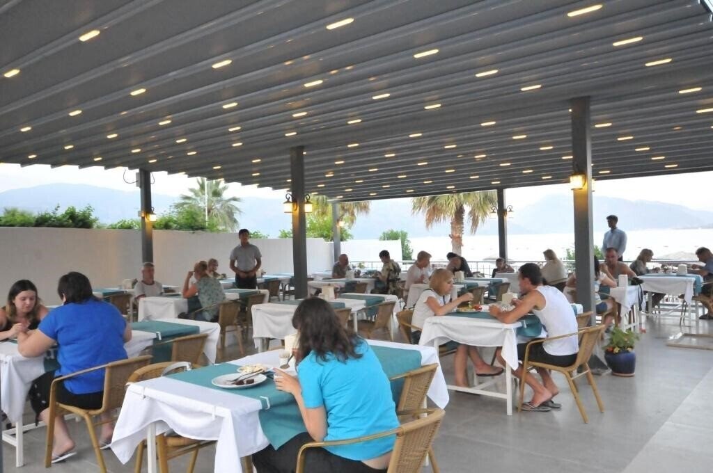 Фото Amos Hotel 3*