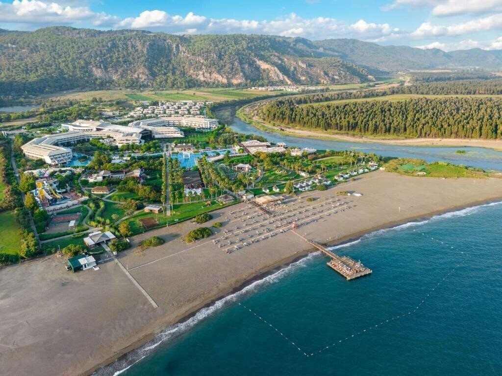 Готель Hilton Dalaman Sarigerme Resort & SPA 5*