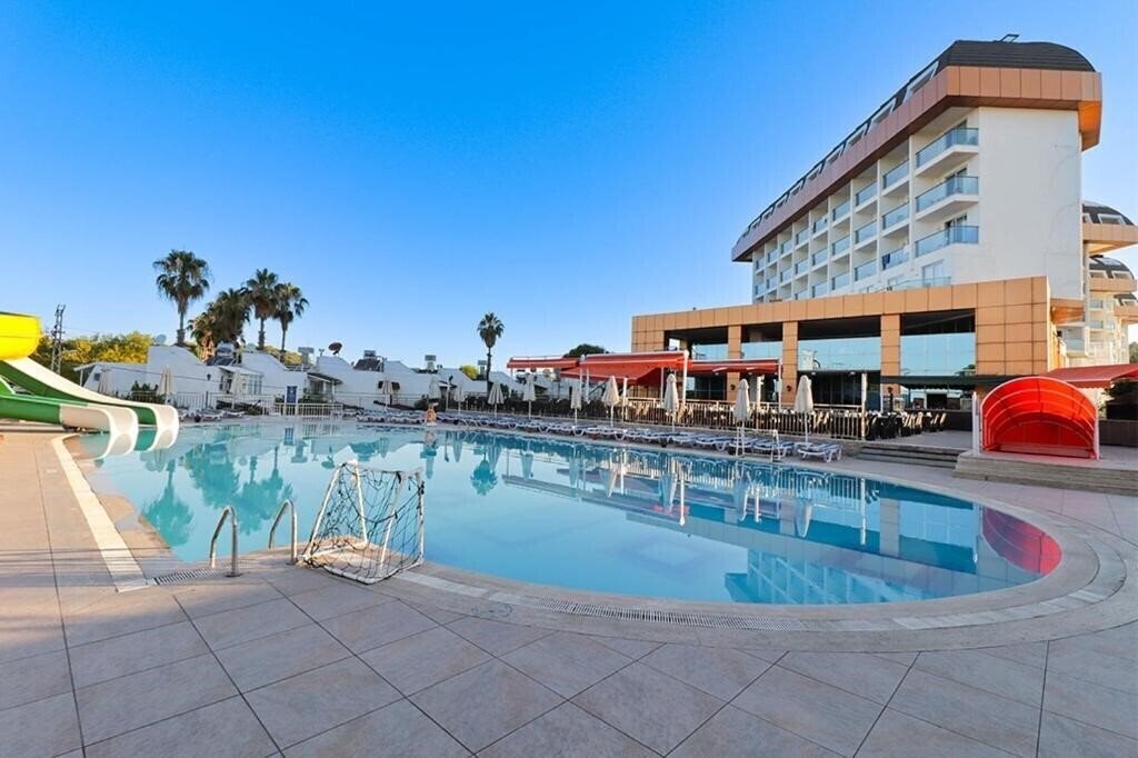 Obraz Throne Beach Resort & SPA (ex. Nilbahir Resort & Spa) 5*