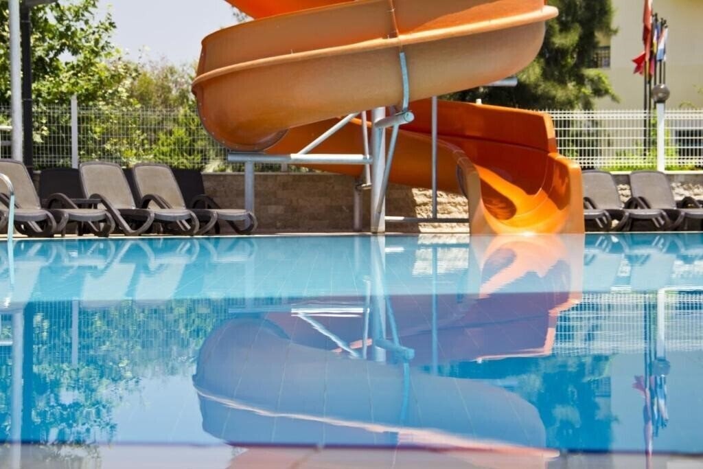 Картинка Holiday City Hotel (ex. Holiday Point Hotel City, Adella Side Hotel) 4*