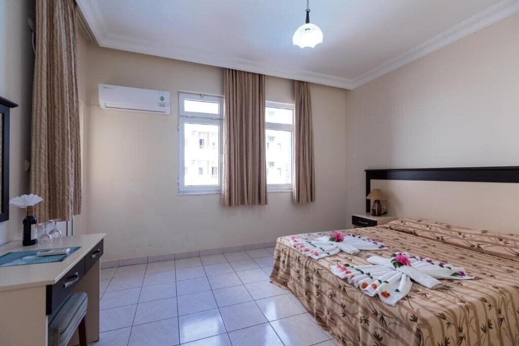 Фото Helios Hotel 3*