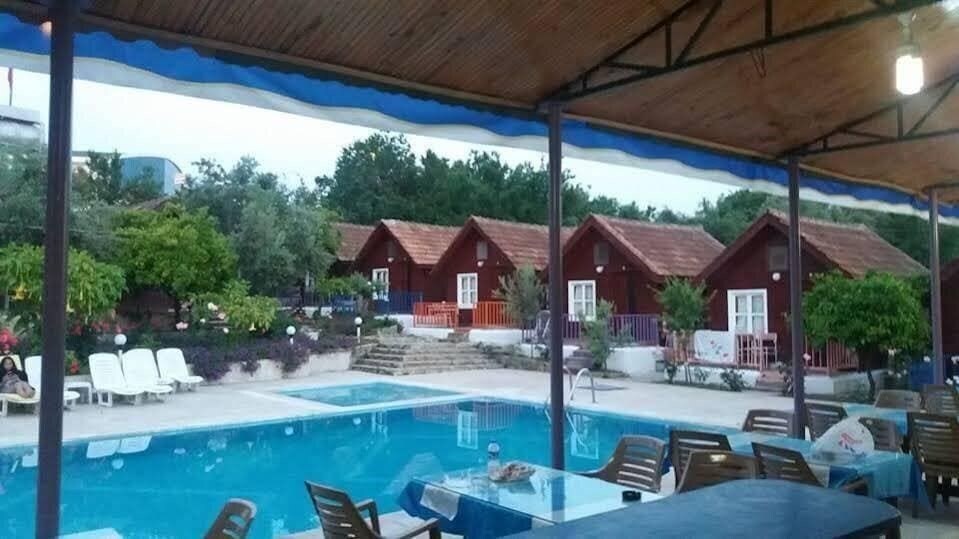 Готель Motel Bykara (ex. Bykara Motel Bungalow) 2*