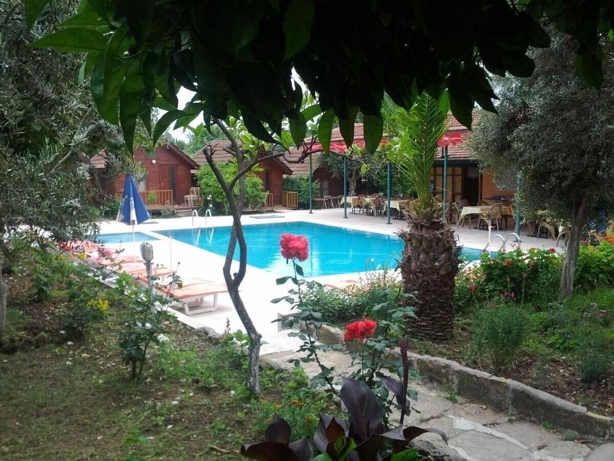 Картинка Motel Bykara (ex. Bykara Motel Bungalow) 2*