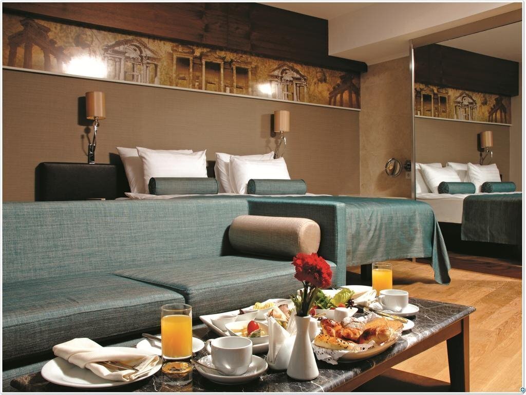 Zdjęcie Commodore Elite Suites & SPA 5*