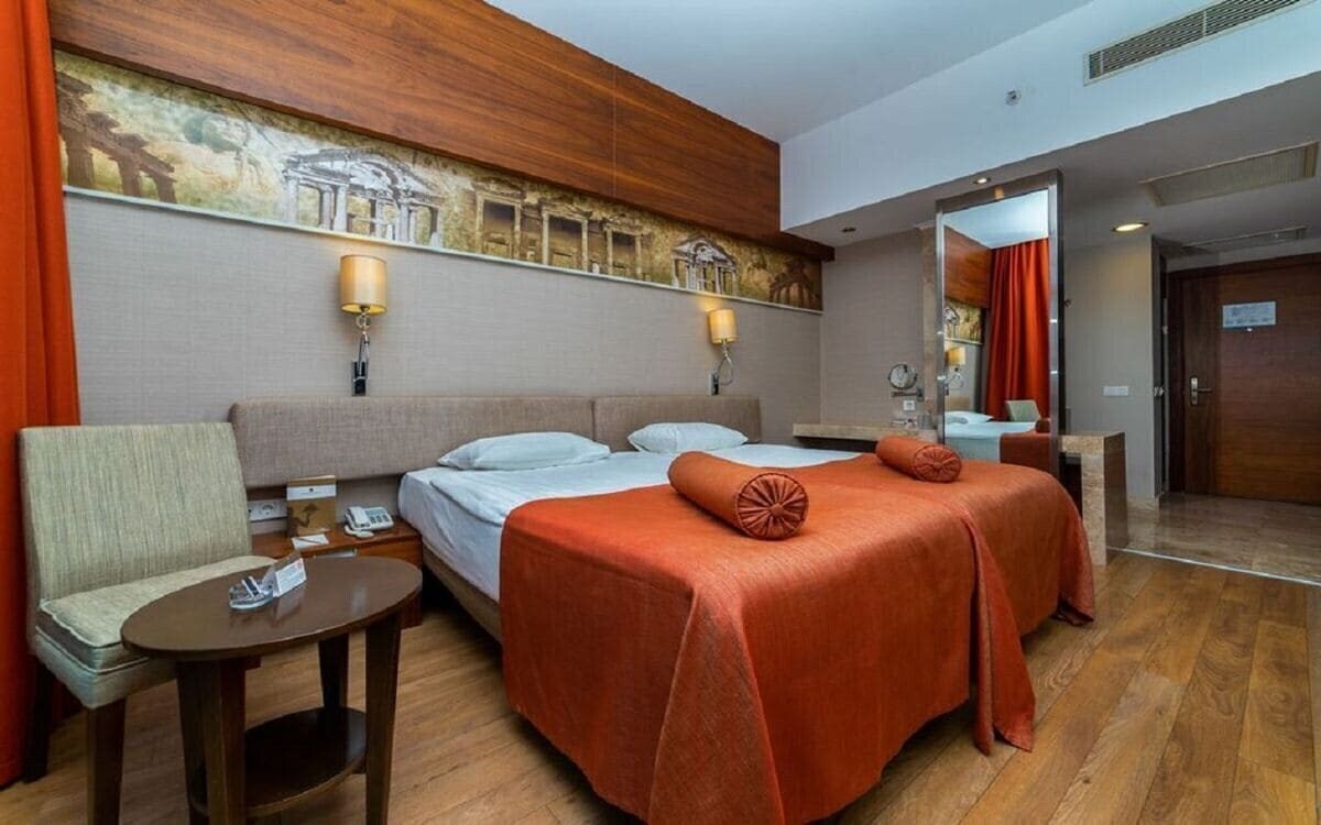 Obraz Commodore Elite Suites & SPA 5*