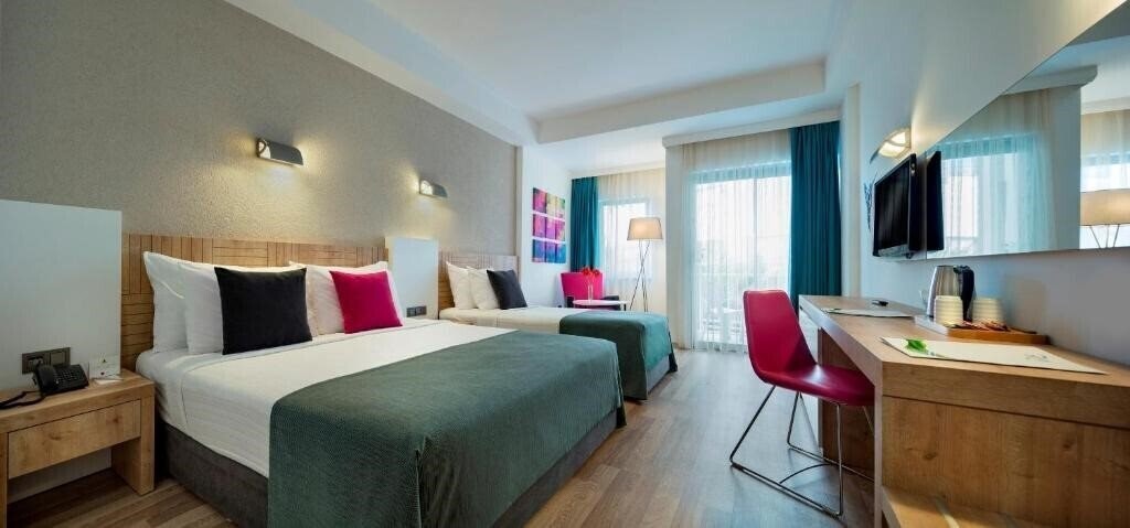 Фото Novum Garden Side 4*