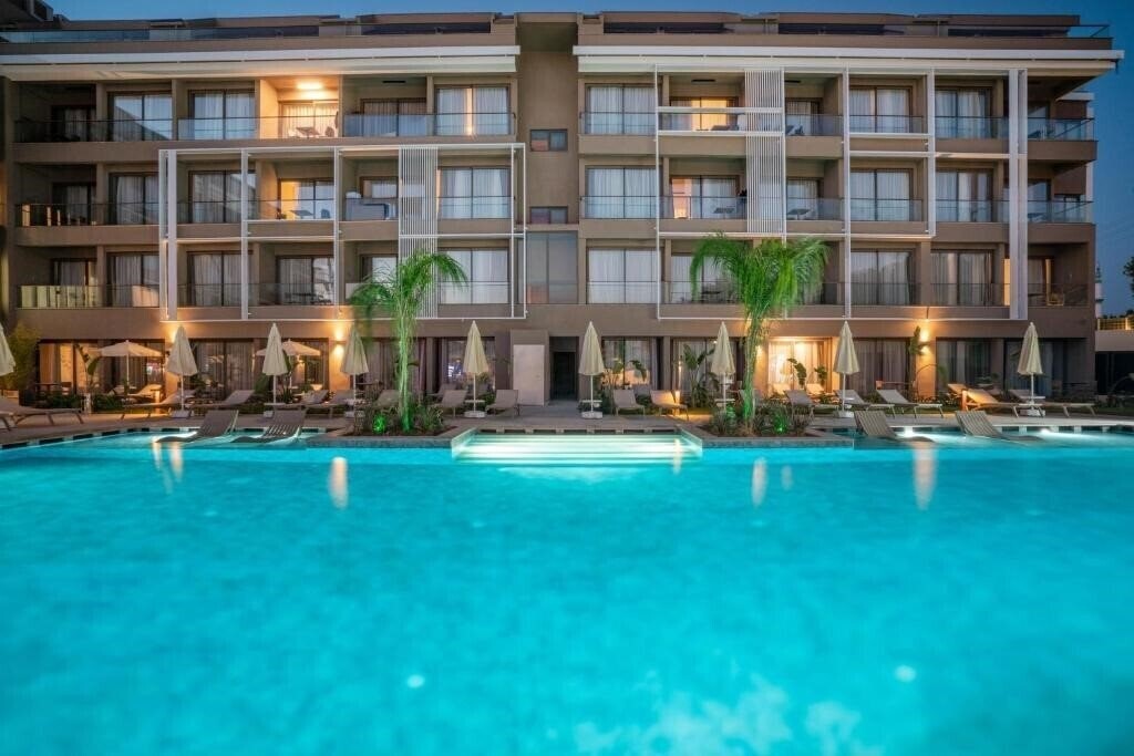 Obraz Prive Suite Side & SPA 3*