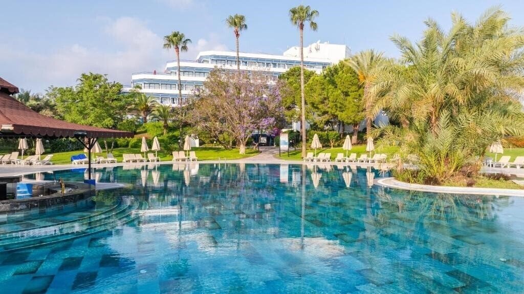 Готель Sunrise Resort Hotel 5*