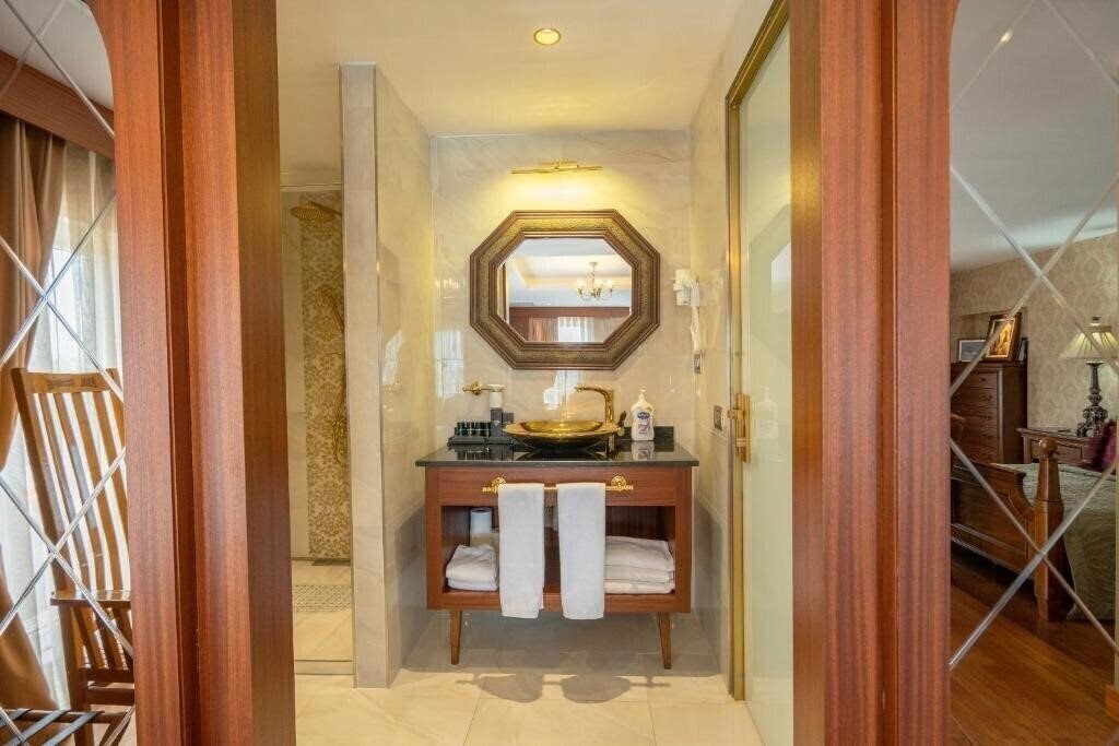 Фотографія Green Park Hotel Taksim 4*