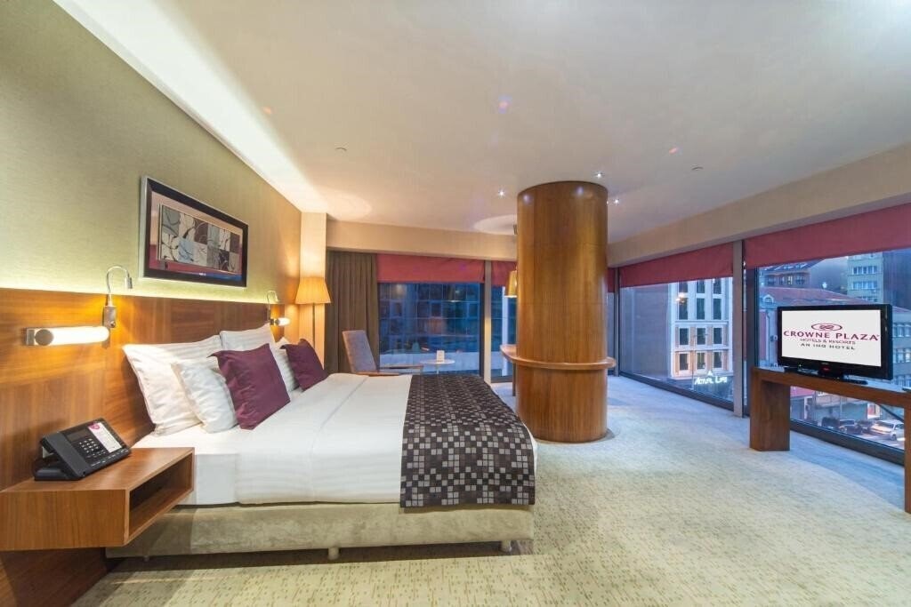 Zdjęcia Crowne Plaza Harbiye 5*