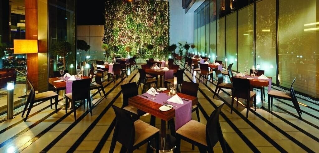 Zdjęcie Crowne Plaza Harbiye 5*