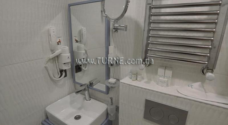 Zdjęcie Justinn Hotel 4*