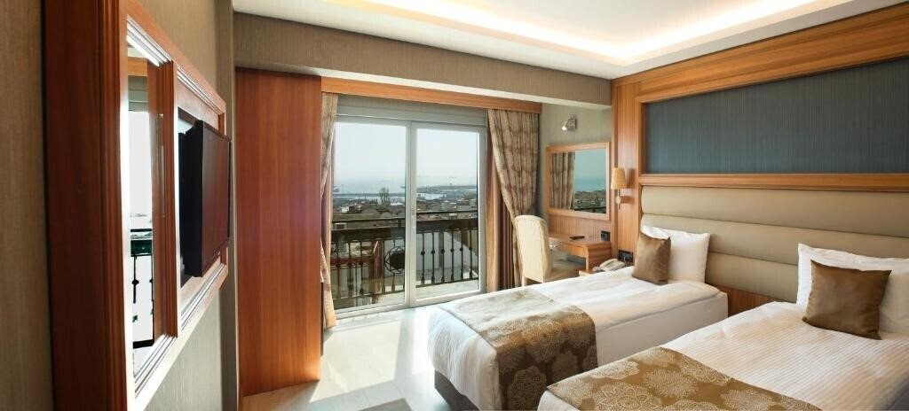 Фото Ilkbal Deluxe Hotel 4*