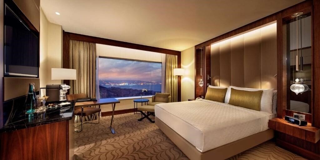 Фото Conrad Istanbul Bosphorus (ex. Conrad, Conrad Istanbul Hotel) 5*