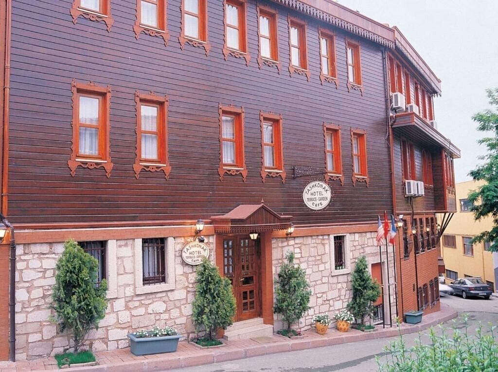 Отель Hotel Tashkonak Istanbul 3*