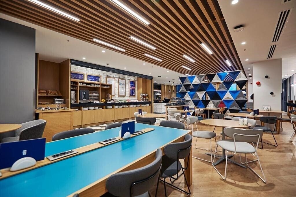 Фото Holiday Inn Express Istanbul Atakoy Metro by IHG 3*