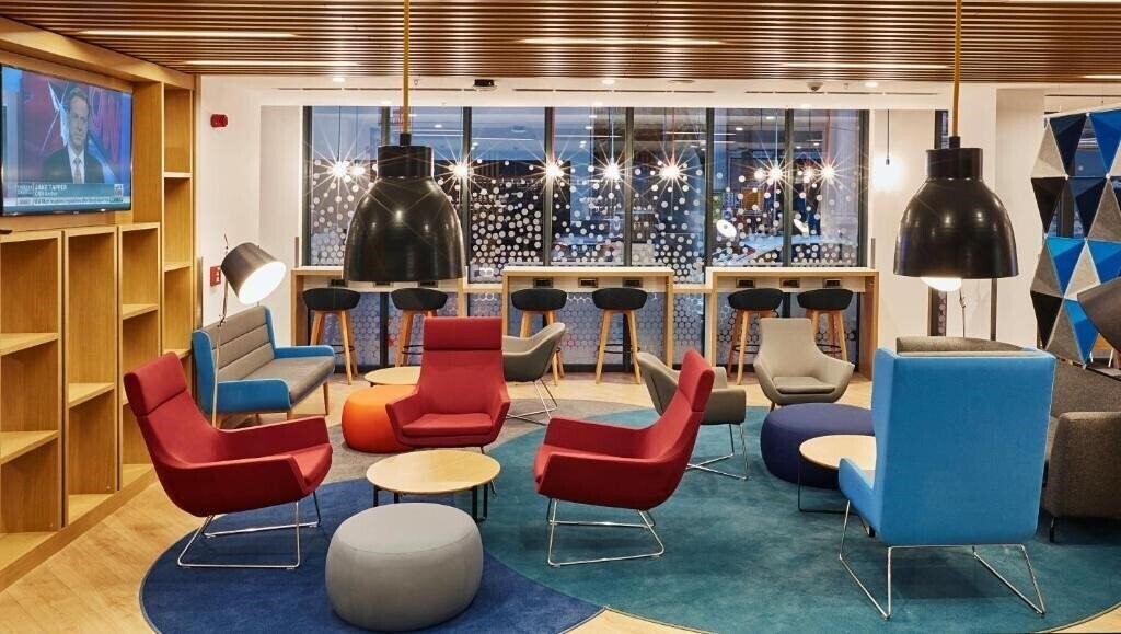 Фотографія Holiday Inn Express Istanbul Atakoy Metro by IHG 3*