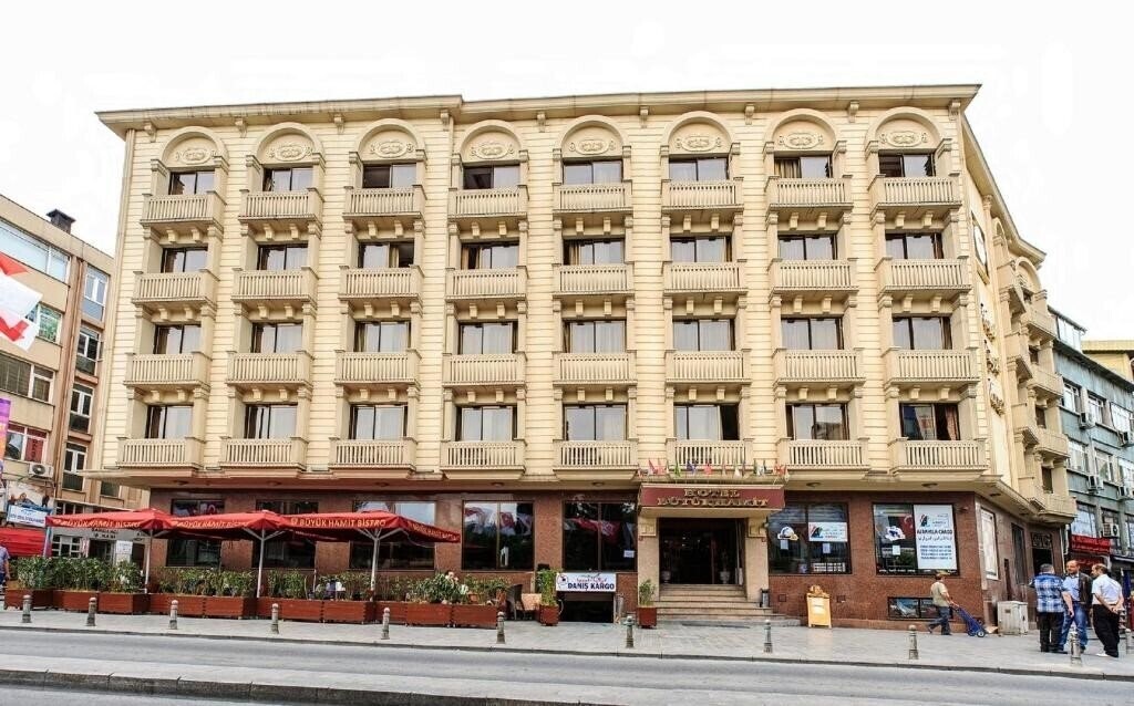 Отель Hotel Buyuk Hamit 4*