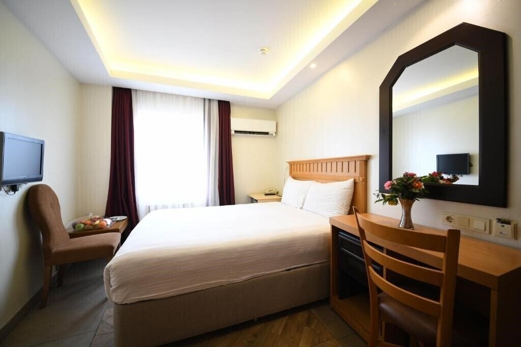 Hotel Express Star Hotel Taksim 3*