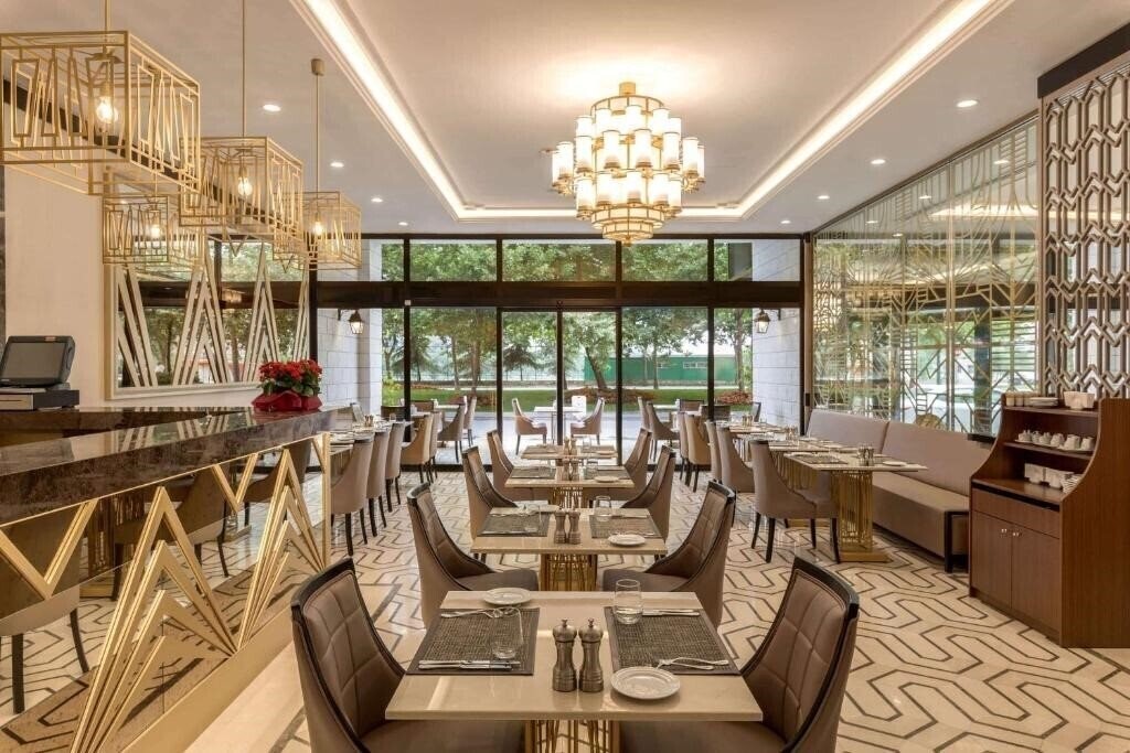 Zdjęcie Ramada by Wyndham Istanbul Golden Horn 4*