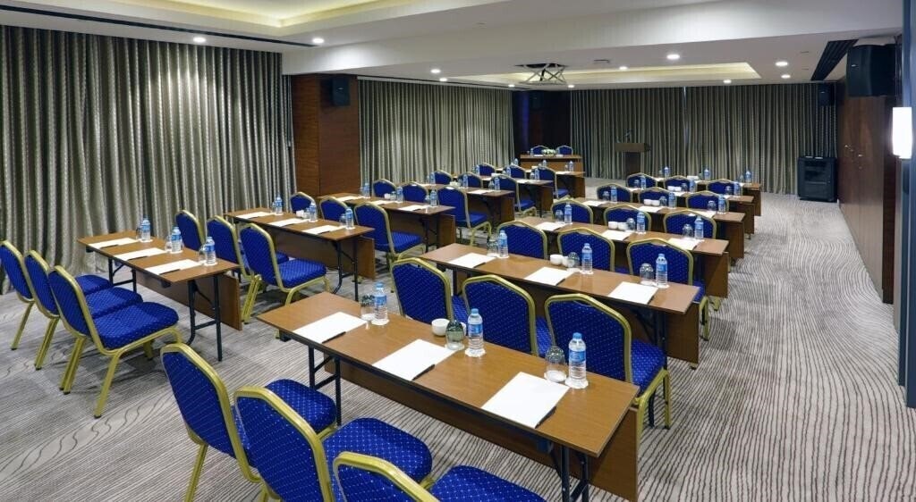 Зображення Steigenberger Airport Hotel 5*