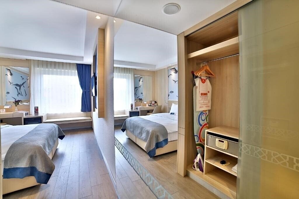 Zdjęcia Ramada by Wyndham Istanbul Old City (ex. Ramada Old City, Ramada Istanbul Old City) 4*