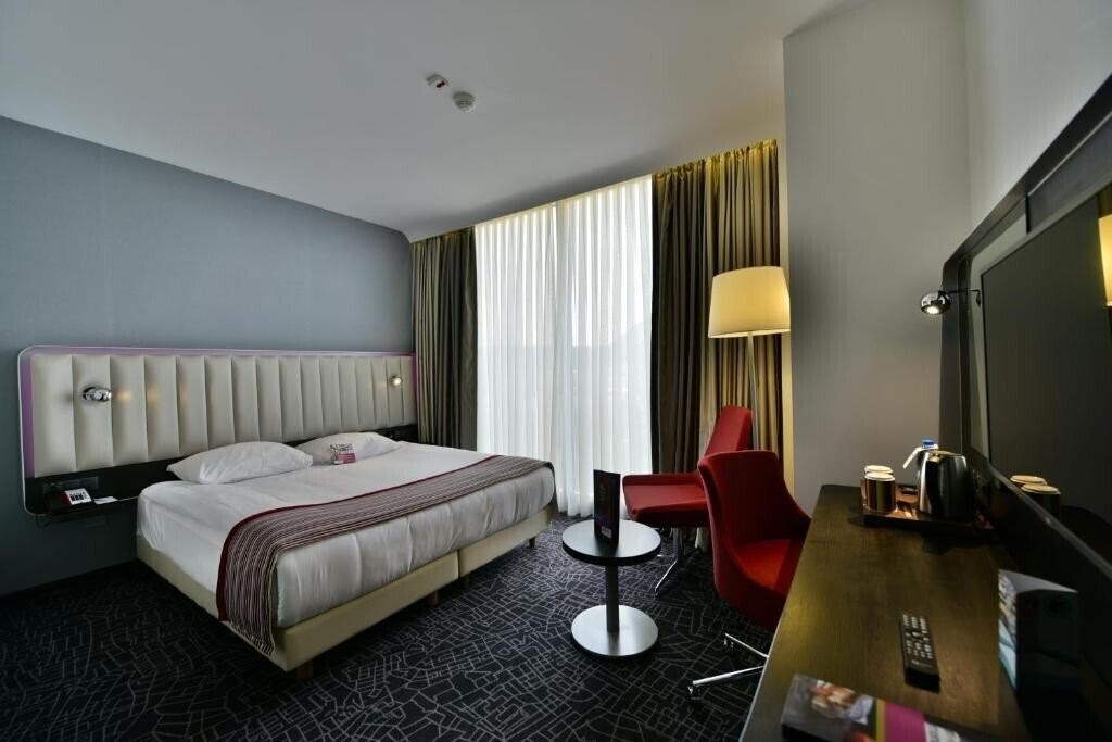 Фото Park Inn By Radisson Ist Ataturk Airport Hotel 4*