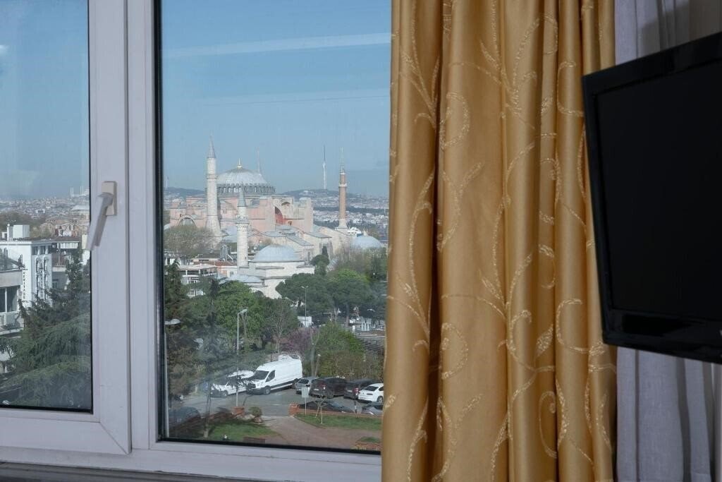Фотография Hali Hotel 3*