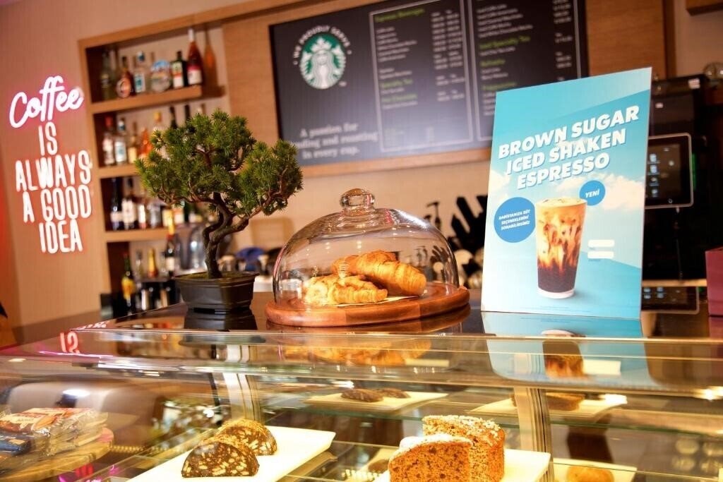 Zdjęcie Ramada Istanbul Taksim Hotel (ex. Ex. The Madison) 4*