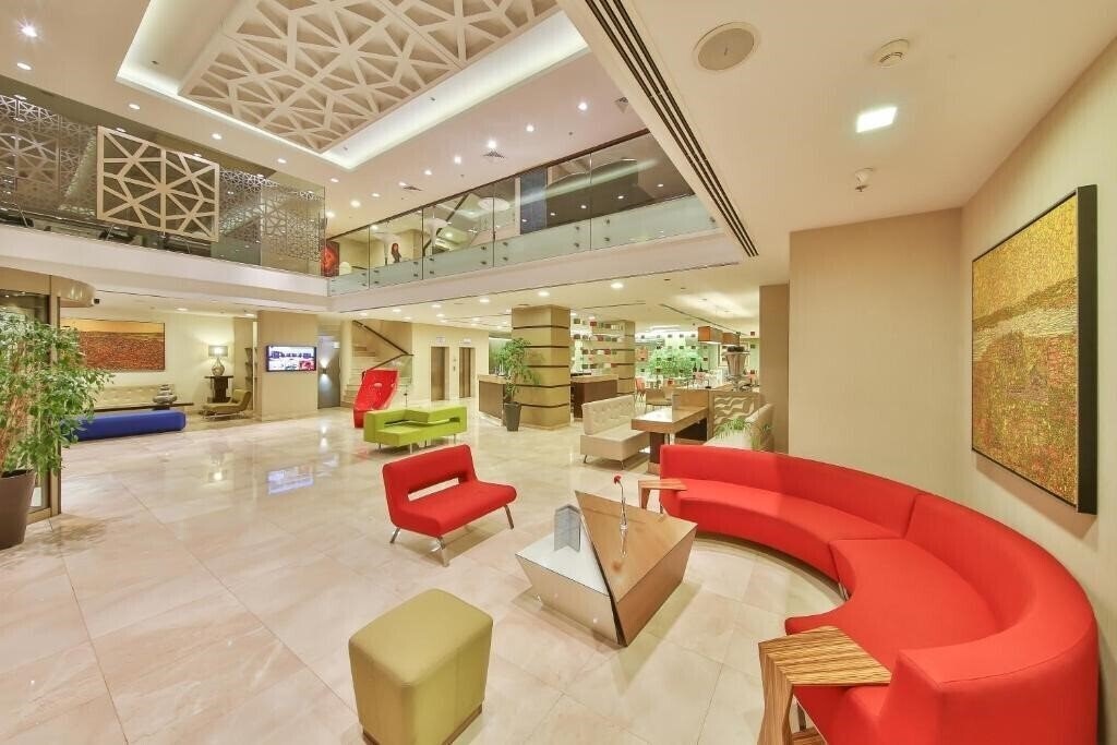 Zdjęcie Ramada Istanbul Taksim Hotel (ex. Ex. The Madison) 4*