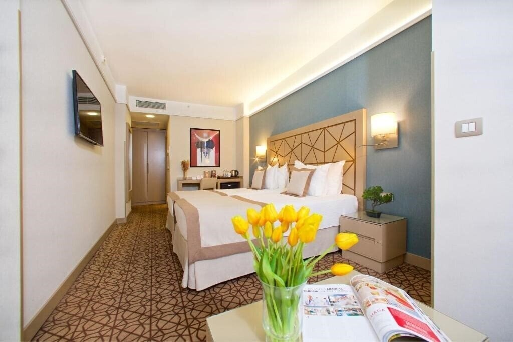 Obraz Ramada Istanbul Taksim Hotel (ex. Ex. The Madison) 4*