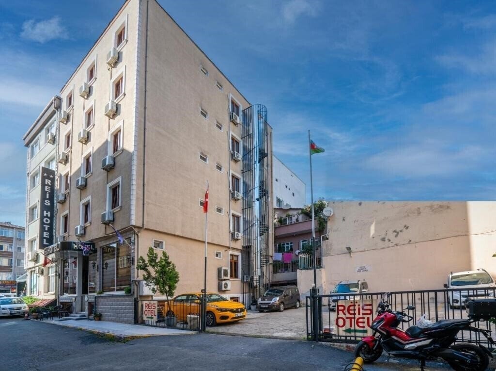 Отель Grand Reis Otel 2*