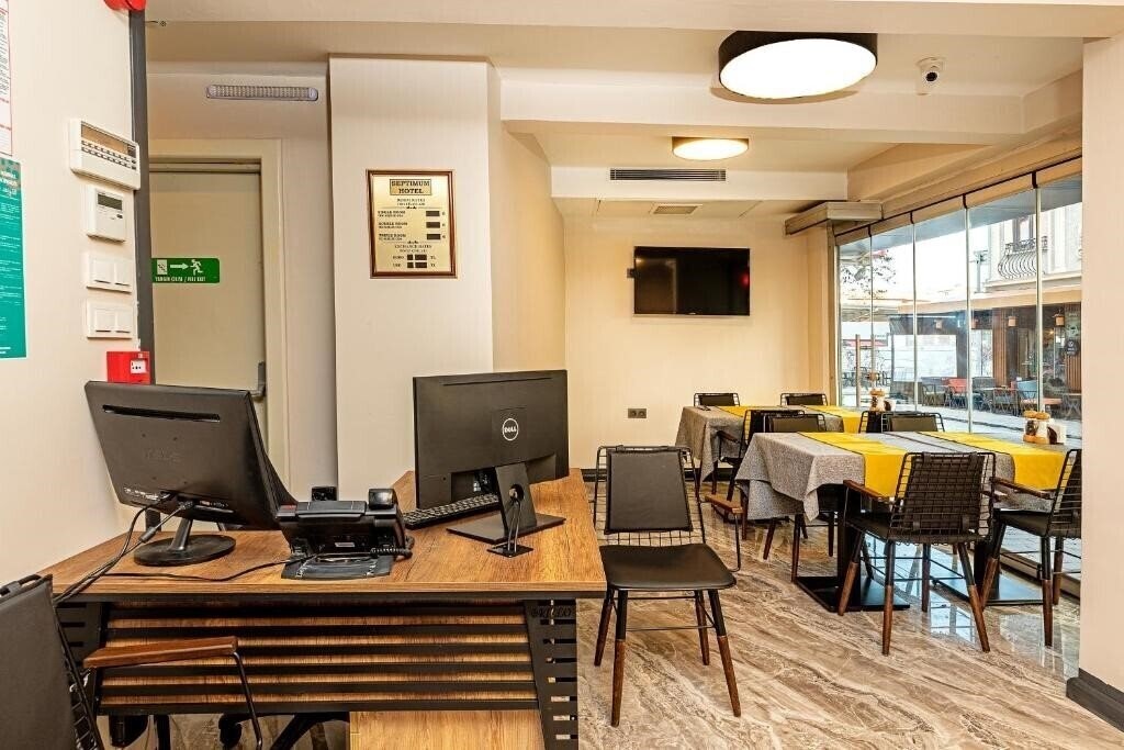 Zdjęcie Septimum Hotel 3*