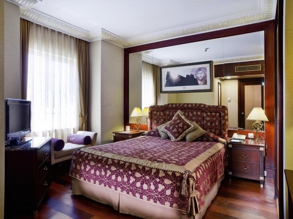 Зображення Eresin Hotels Sultanahmet (ex. Eresin Hotel Sultanahmet, Eresin Crown Hotel) 5*